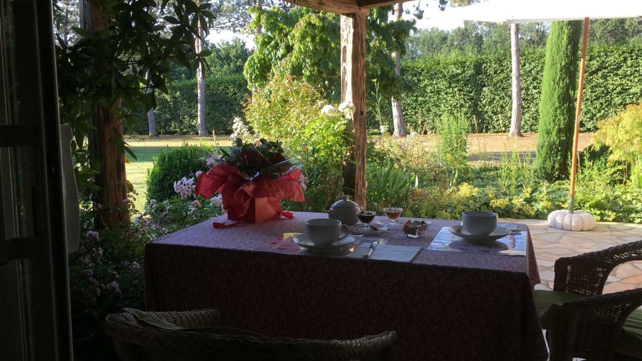 Готель La Grande Poterie Coulandon Екстер'єр фото