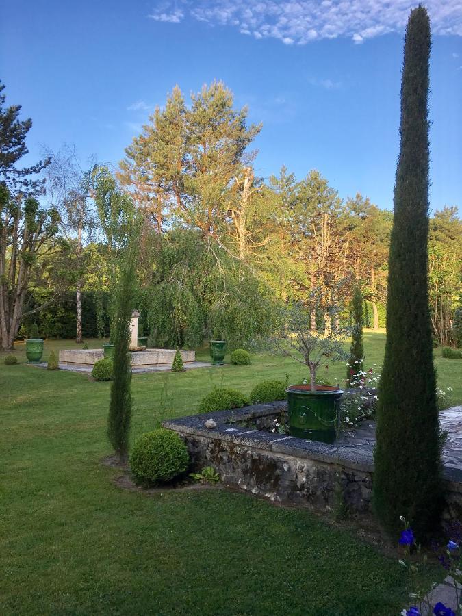 Готель La Grande Poterie Coulandon Екстер'єр фото